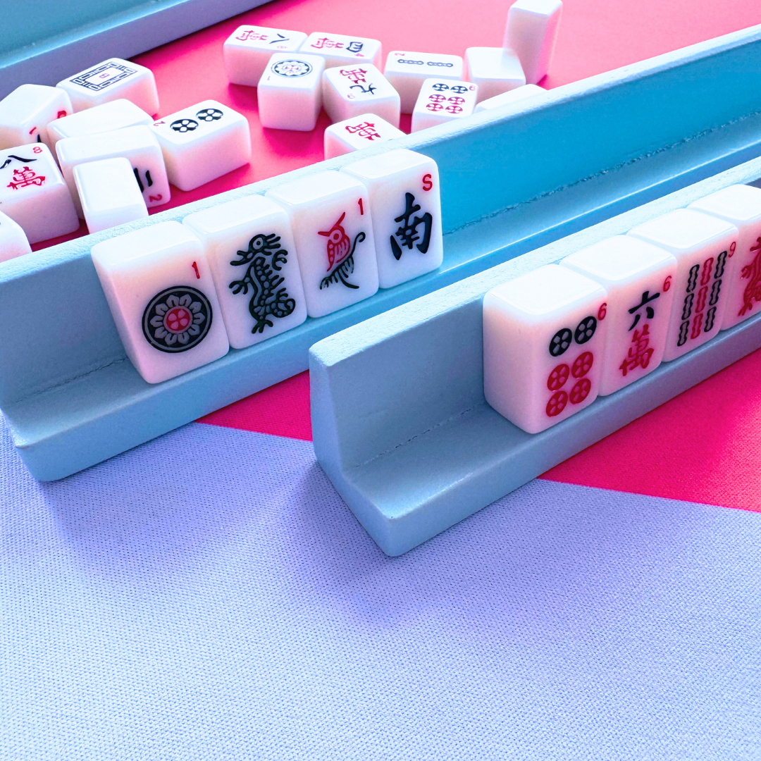 Mini Mahjong Mat Green Center with Pink Scalloped Edge