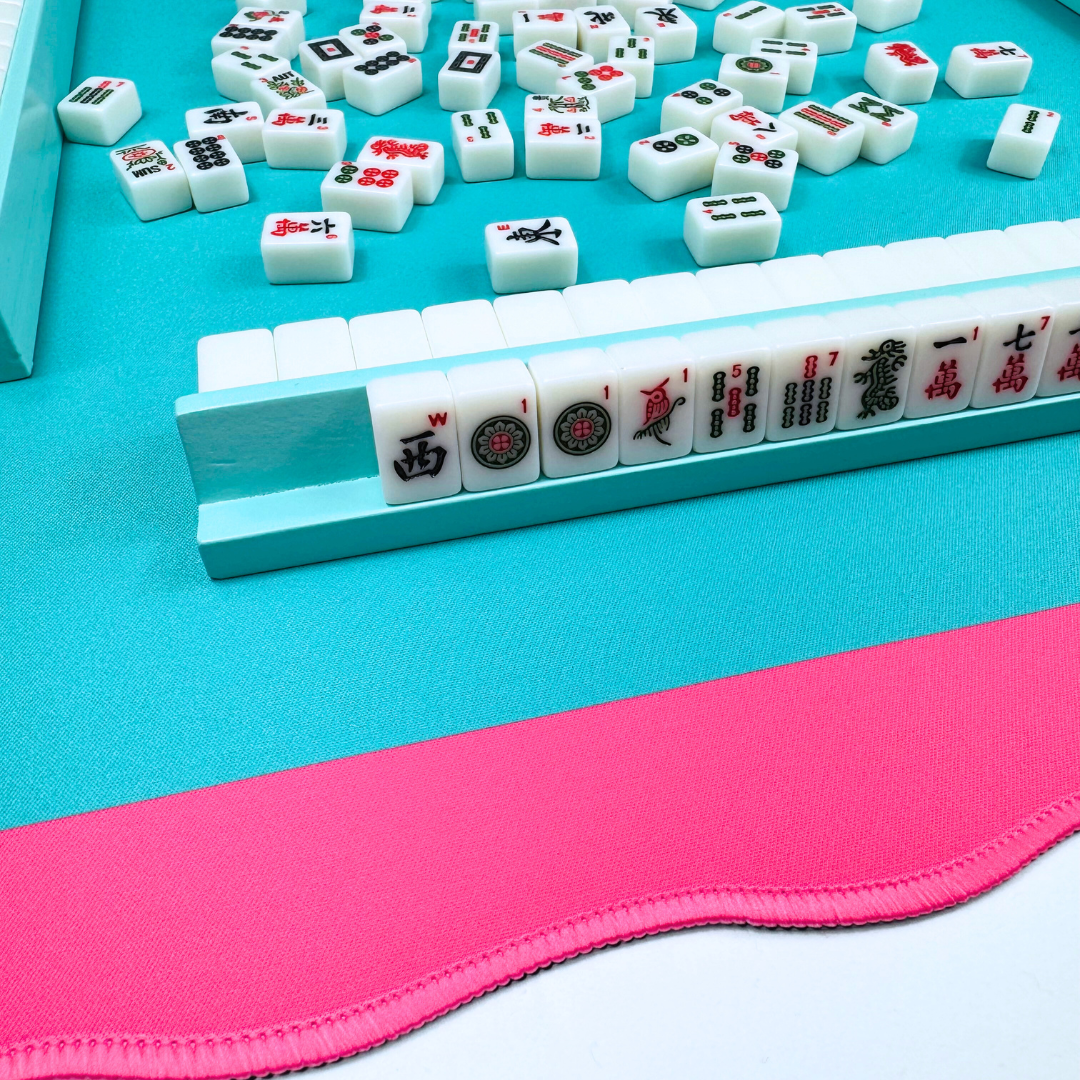 Mini Mahjong Mat Green Center with Pink Scalloped Edge